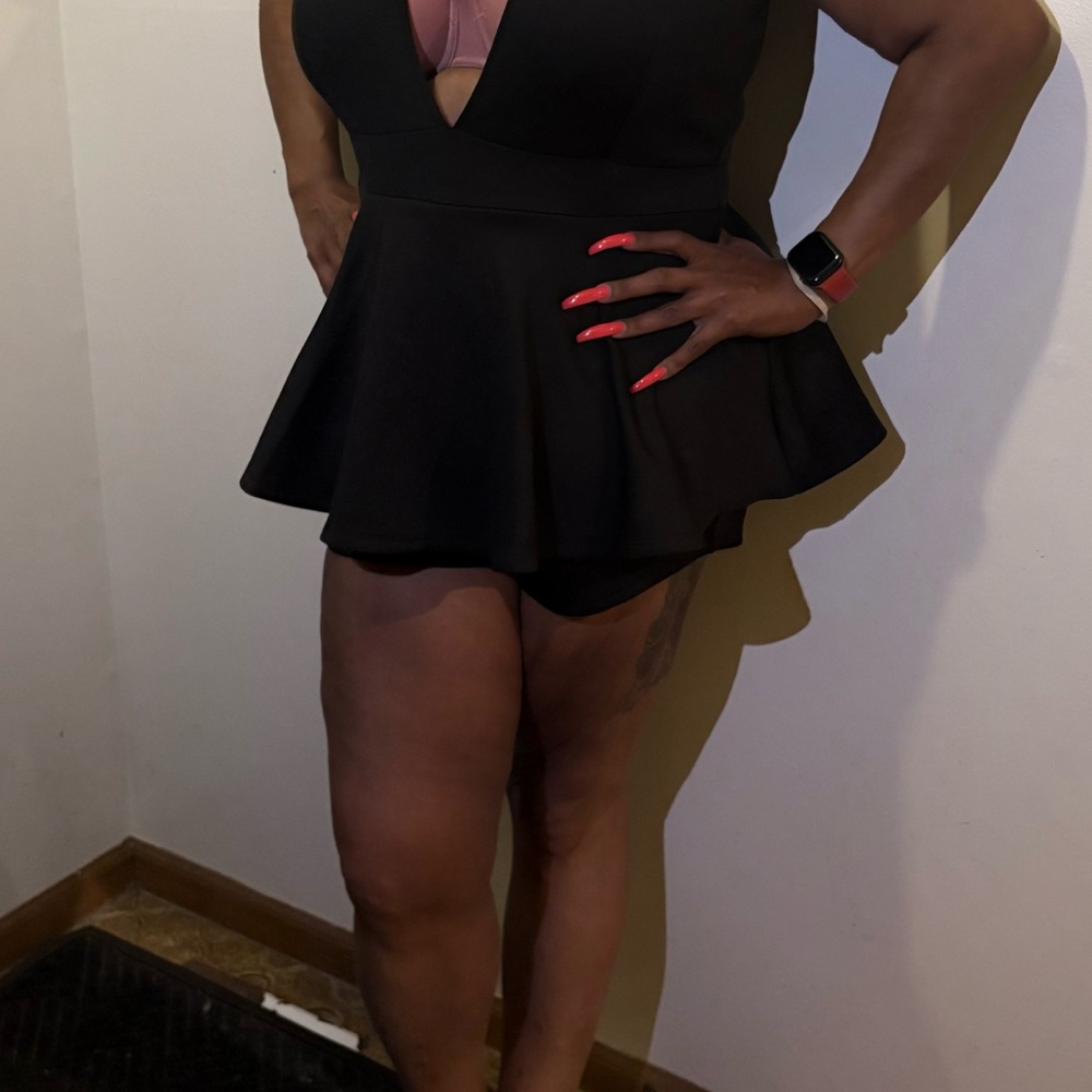 Forever 21 Black Peplum Skort